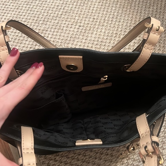 Michael Kors Jet Set Purse Shoulder Bag Black Smooth Leather - Picture 4 of 5